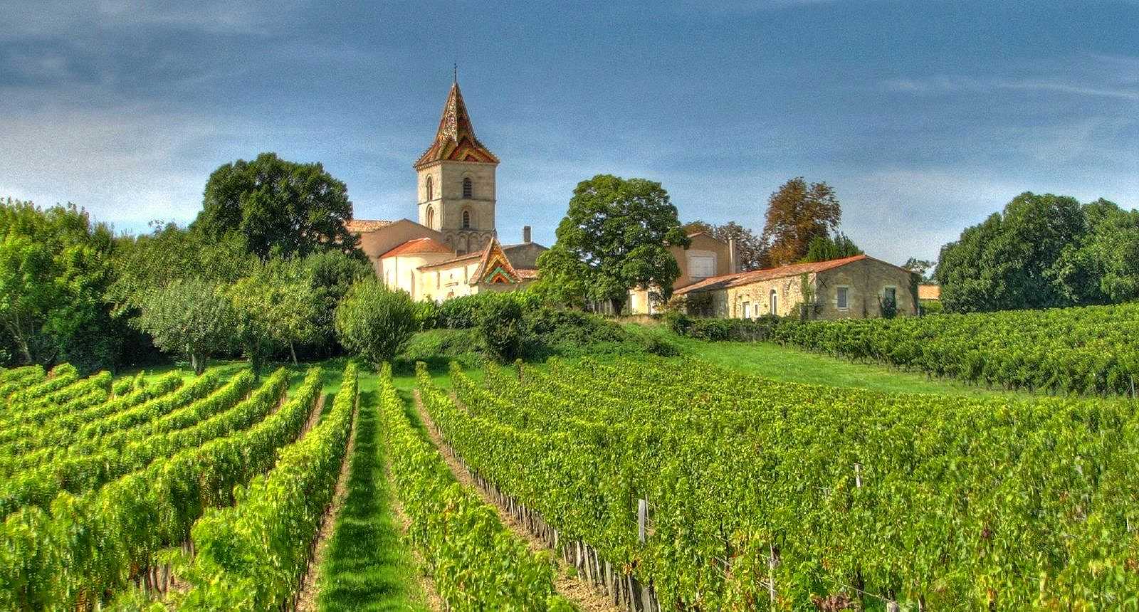 CRUCEROS RIVER ROYALE CRUCEROS FRANCIA CRUCEROS BURDEOS CRUCEROS RIOS DE FRANCIA RIVER ROYALE CRUISES CRUCEROS DE LUJO UNIWORLD BLAYE GIRONDA AQUITANIA AQUITAINE FRANCE CRUISES